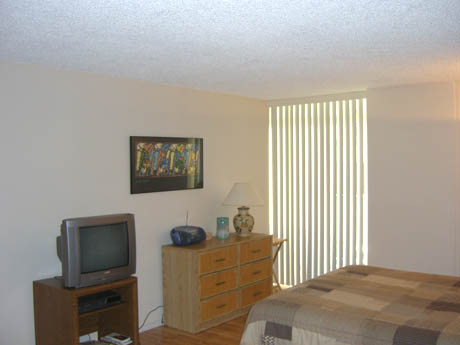 Toward Bird of Paradise Lanai.